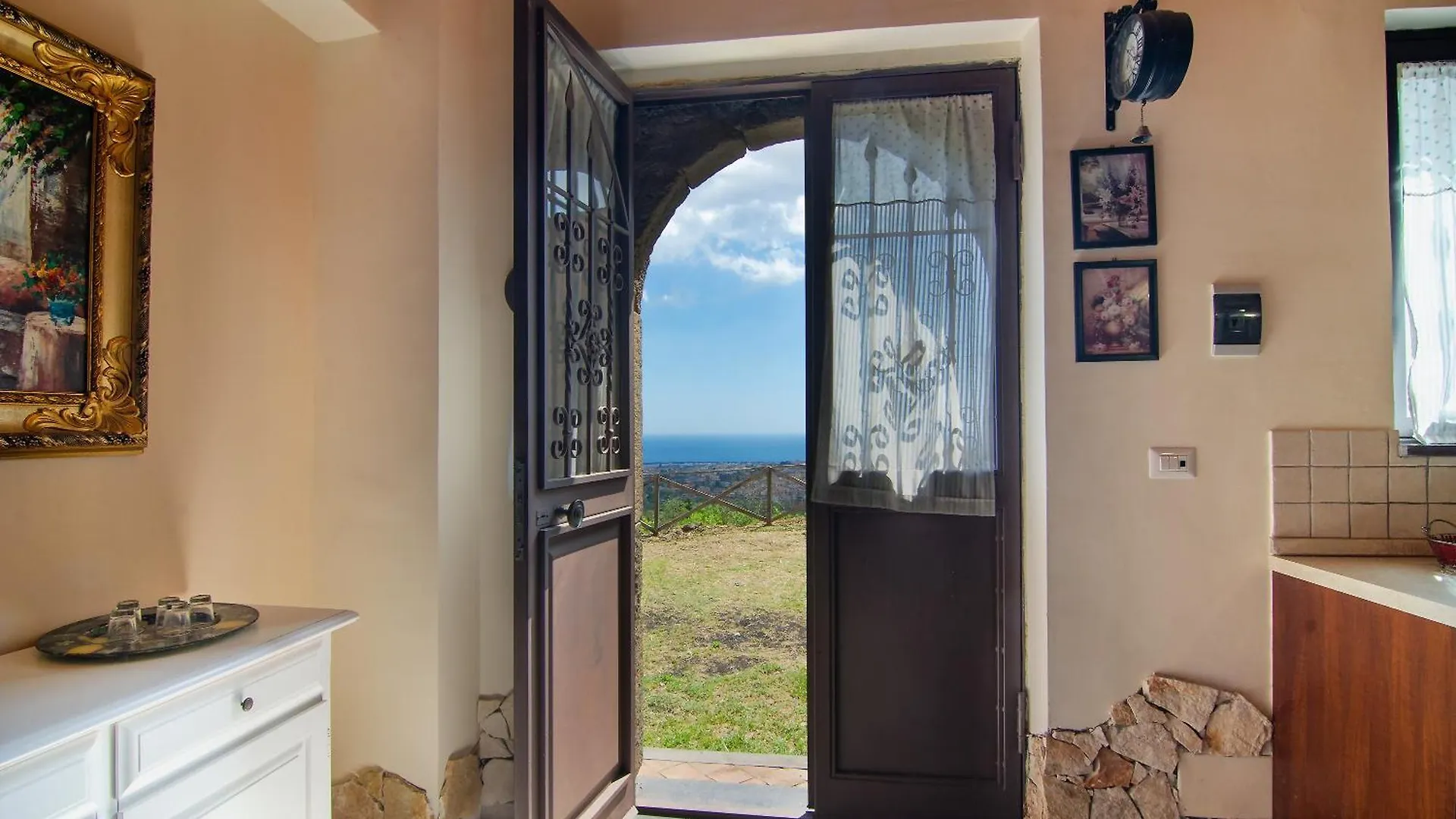 La Vecchia Torre Villa Panoramica In Collina Giarre Italië